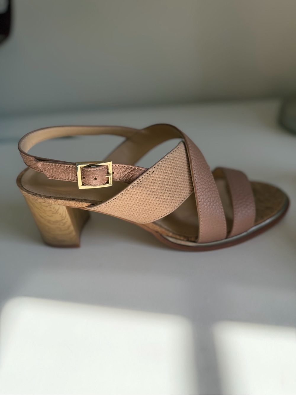 CLARKS Tan and Beige Strappy Leather Mid-Heel Sandal - Cushion - Women